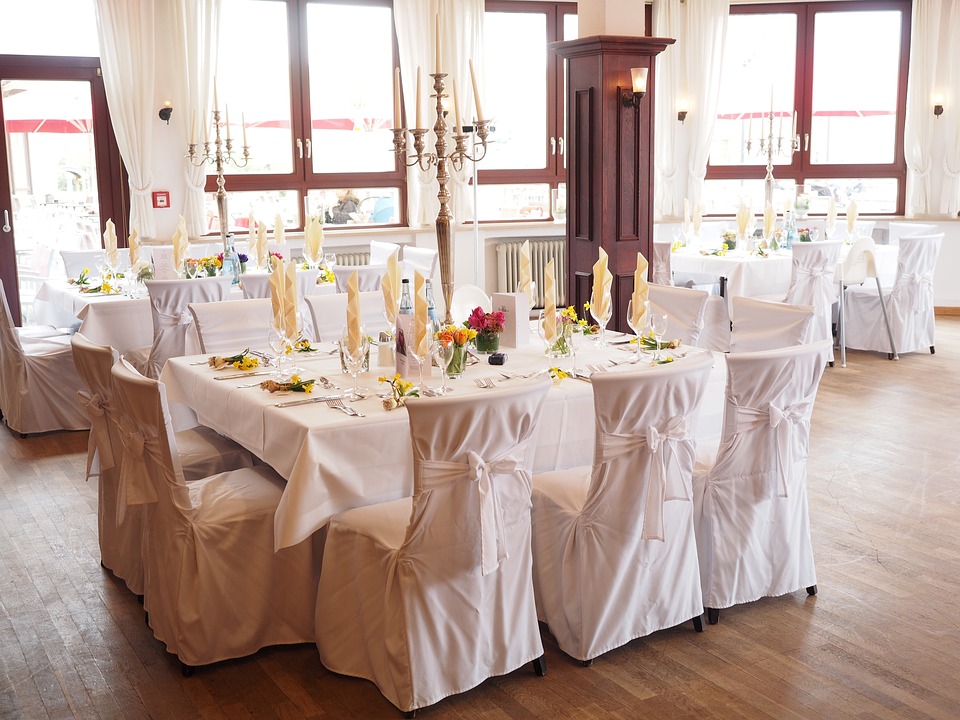 tablecloth hiring